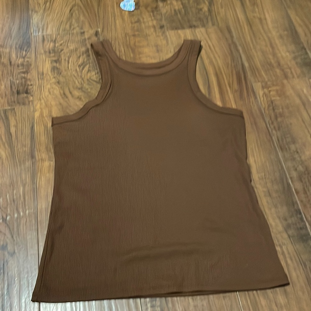 brown tank top